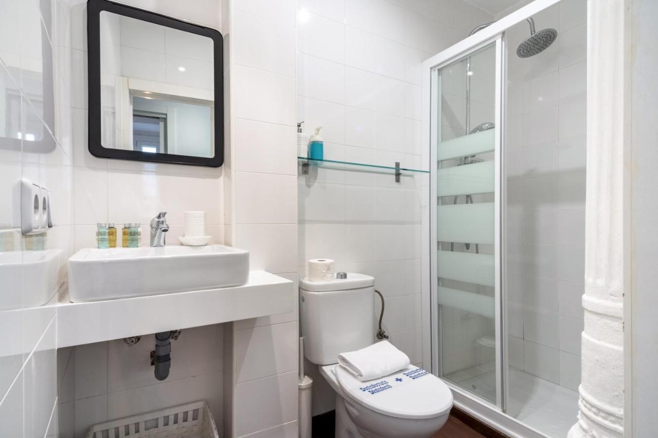 2 Bedrooms 2 Bathrooms Furnished - Malasana - Bright Stylish - Mintystay Madrid Exterior foto