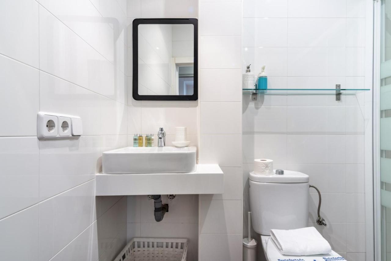 2 Bedrooms 2 Bathrooms Furnished - Malasana - Bright Stylish - Mintystay Madrid Exterior foto