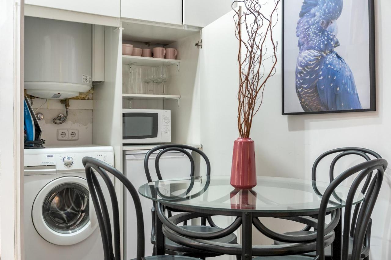2 Bedrooms 2 Bathrooms Furnished - Malasana - Bright Stylish - Mintystay Madrid Exterior foto