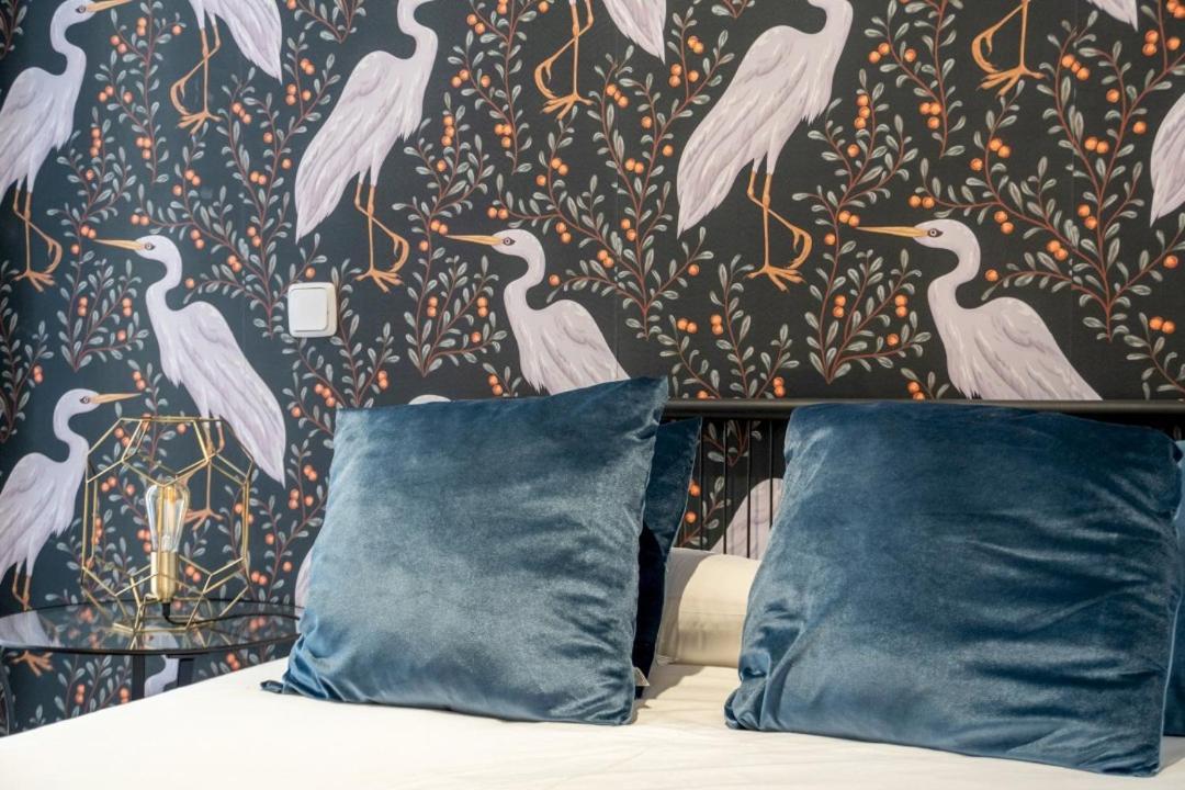 2 Bedrooms 2 Bathrooms Furnished - Malasana - Bright Stylish - Mintystay Madrid Exterior foto